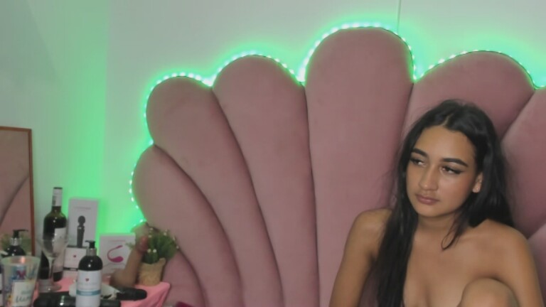 NikiBrice's Streamate show and profile