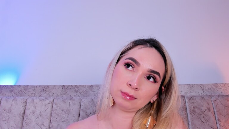 AmeliaCooperr's Streamate show and profile