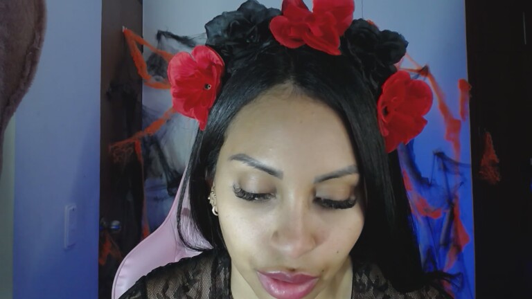 LATINA_BIG_CLITXXX's Streamate show and profile