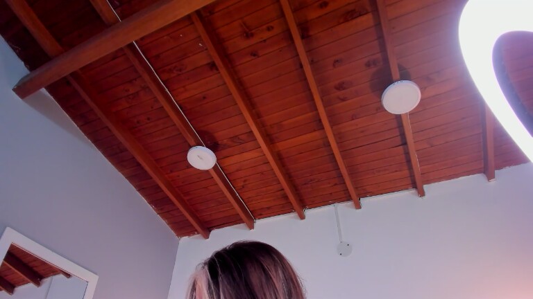 NiaMoon's Streamate show and profile