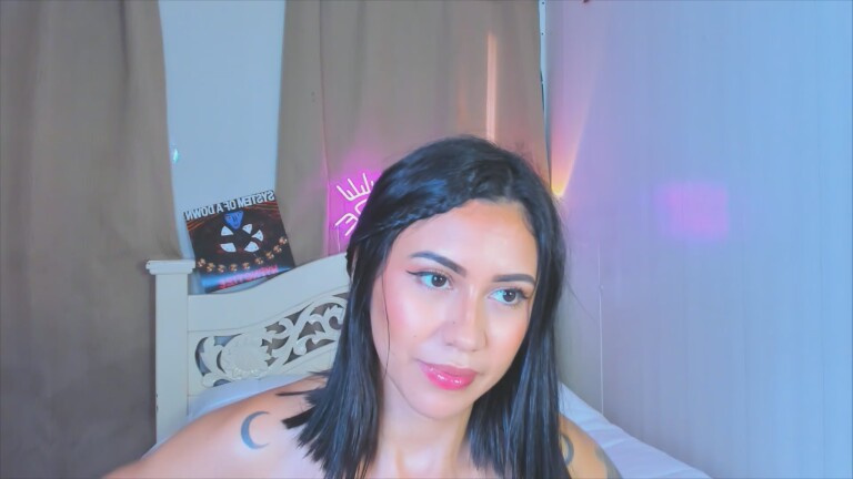 NinaMonet's Streamate show and profile