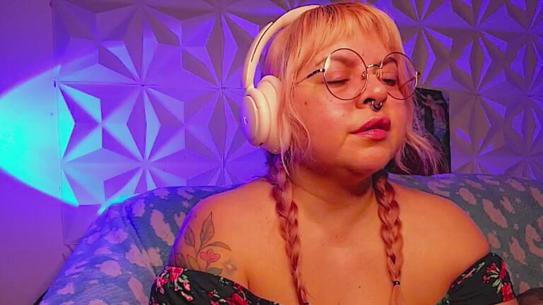 Satyndoll's Streamate show and profile