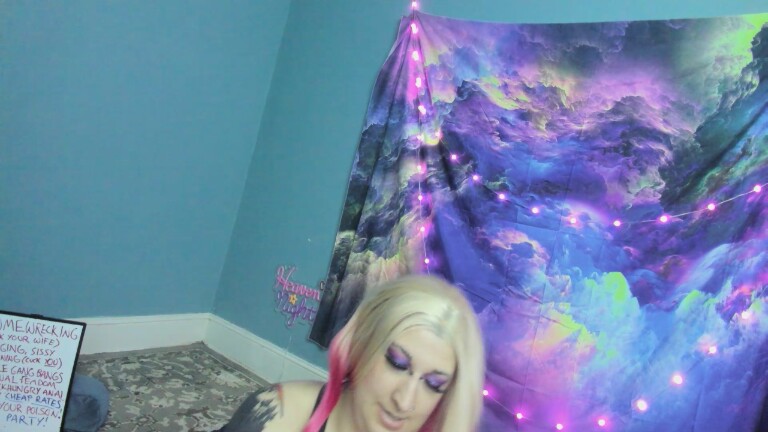 ShaeWednesday's Streamate show and profile