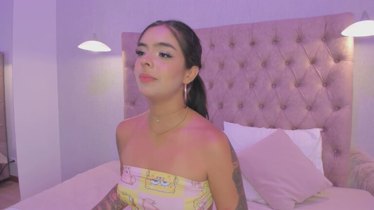 Alicia_Evans's Streamate show and profile