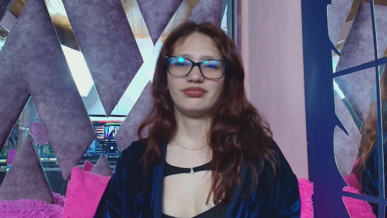 LARICSABLUE's Streamate show and profile