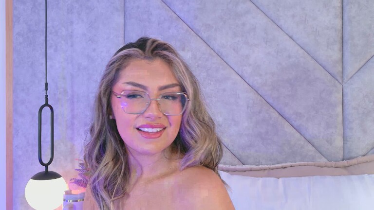 IsaRose's Streamate show and profile