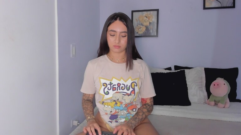 RoseHoldenn's Streamate show and profile