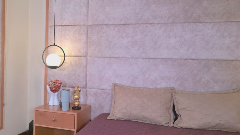 JennaLouvre's Streamate show and profile