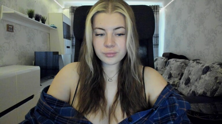 NikaShadow's Streamate show and profile