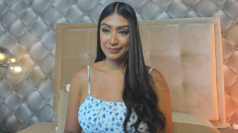 Emmily_Coopers's Streamate show and profile