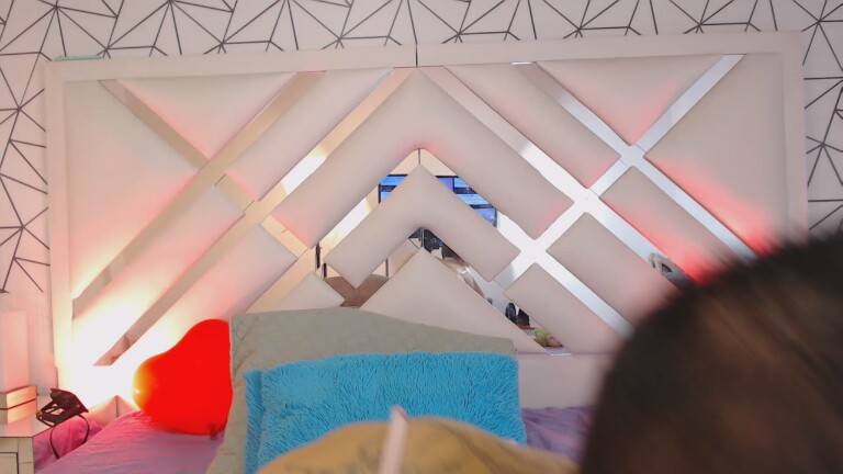 ISABELLAHALLAD's Streamate show and profile