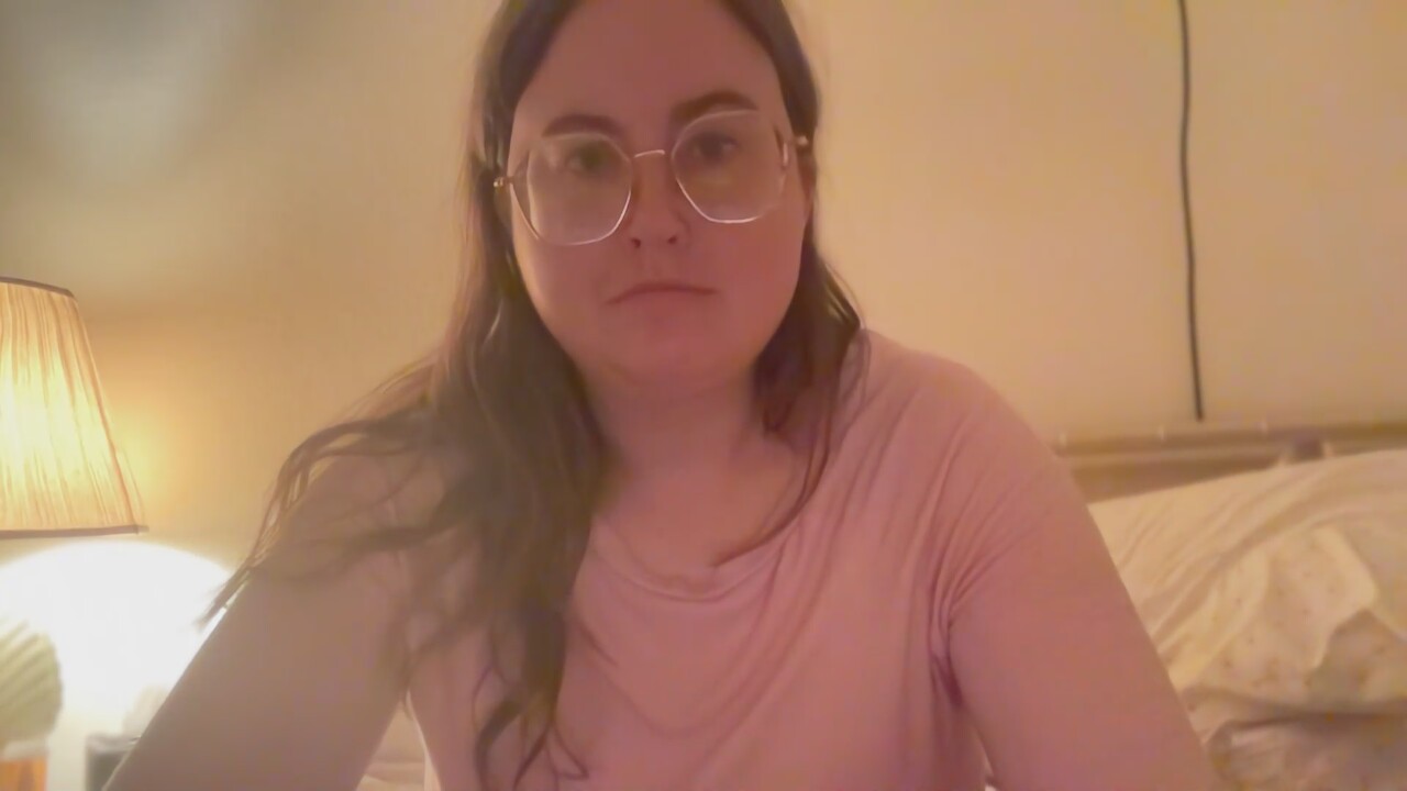 happylilcamgirl