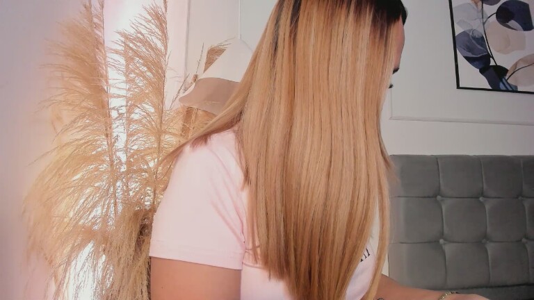 nikolevoshkie's Streamate show and profile