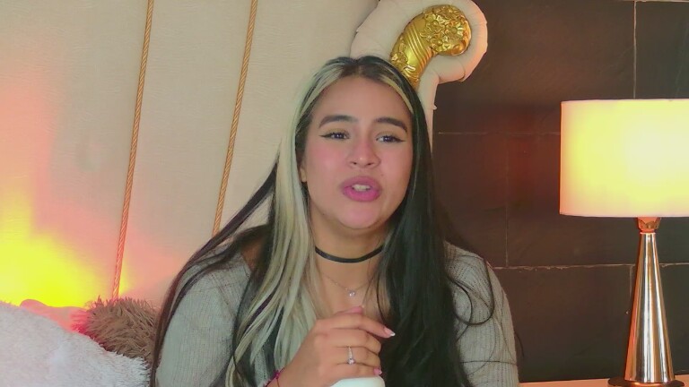 AuraSousa's Streamate show and profile