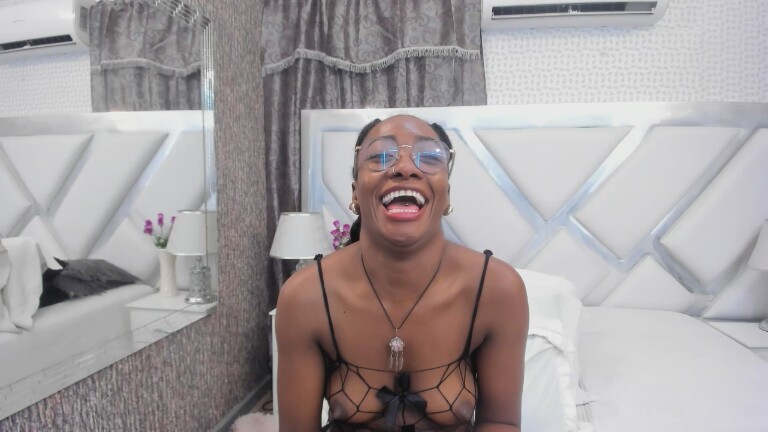 SelenaDavv's Streamate show and profile