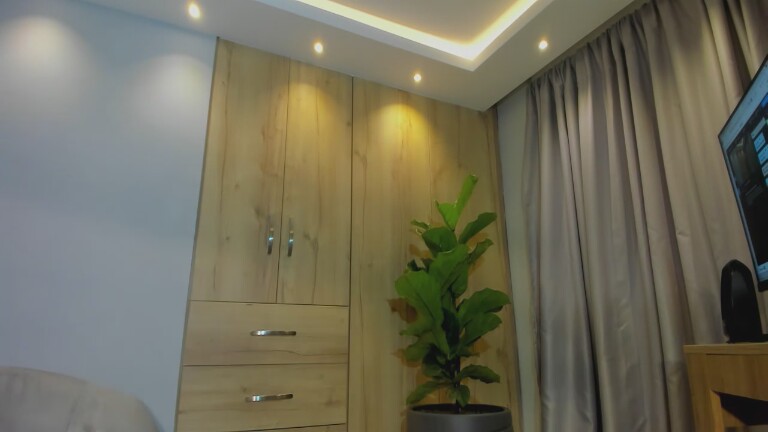 beatriz_doll's Streamate show and profile