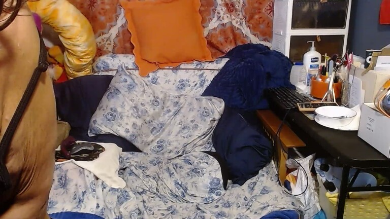 ClaudiaMidwestWife's Streamate show and profile