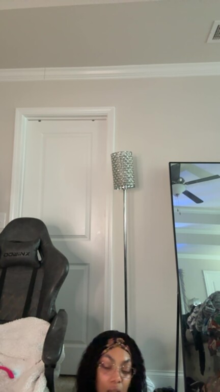 imeverythingg's Streamate show and profile