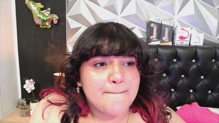 EmmaLush's Streamate show and profile