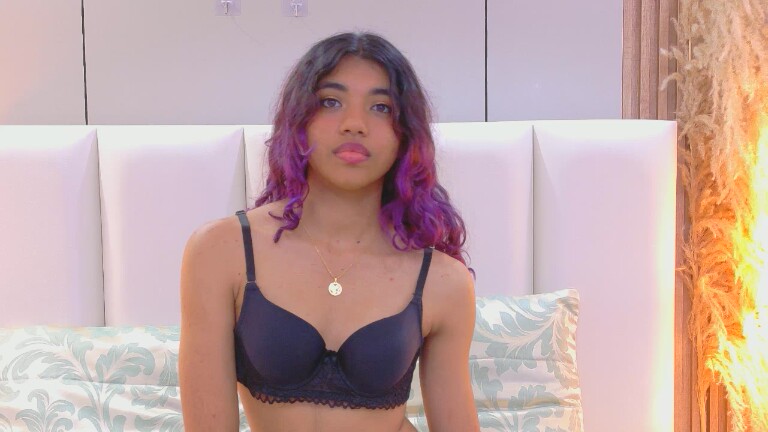 AlejandraOjeda's Streamate show and profile