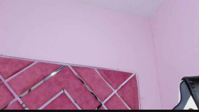 KatiaRosee's Streamate show and profile