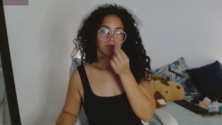 Valentina_blondell19's Streamate show and profile