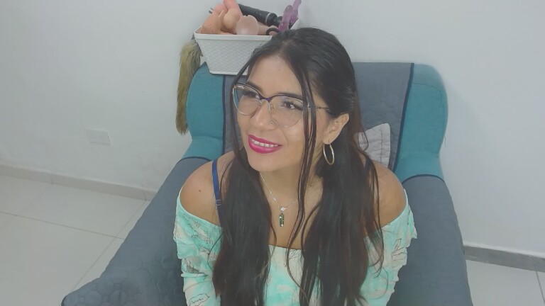 LunaDumont's Streamate show and profile