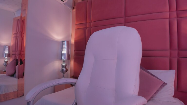 hollyBrisstol90's Streamate show and profile