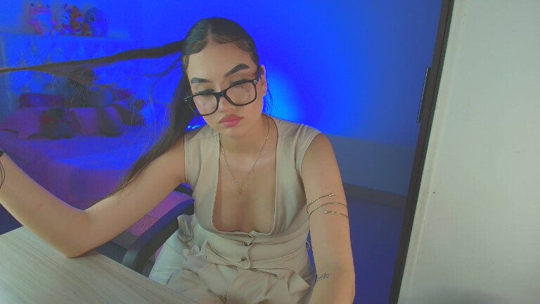 Kaara_Coopper's Streamate show and profile