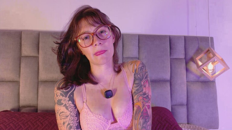 Isabella_Stewart's Streamate show and profile