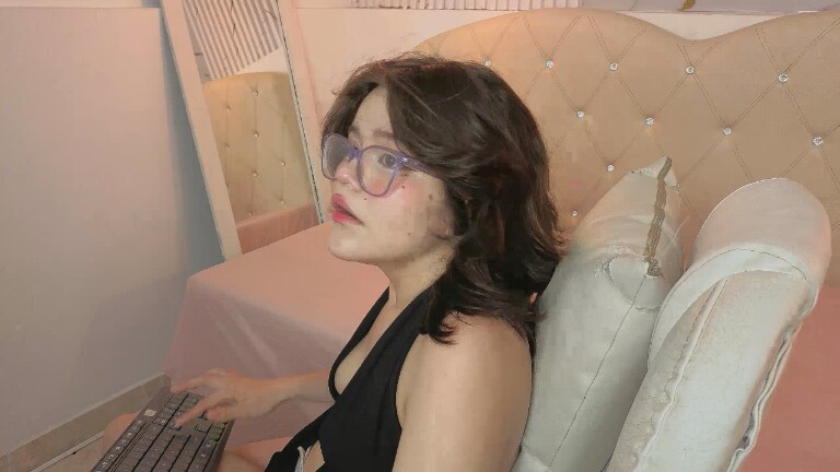 alexamiss18's Streamate show and profile