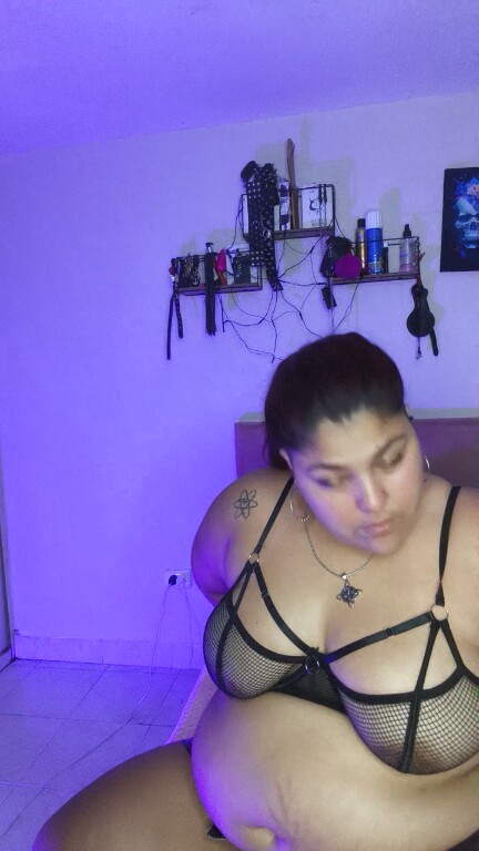 Kendra_lil_evil's Streamate show and profile