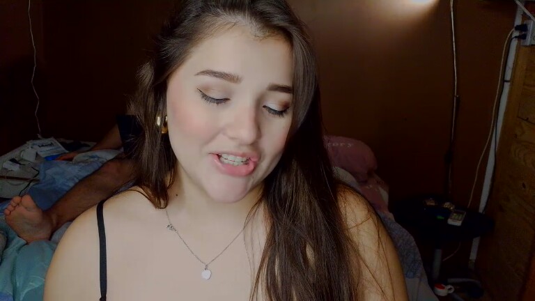 Angietubebe's Streamate show and profile