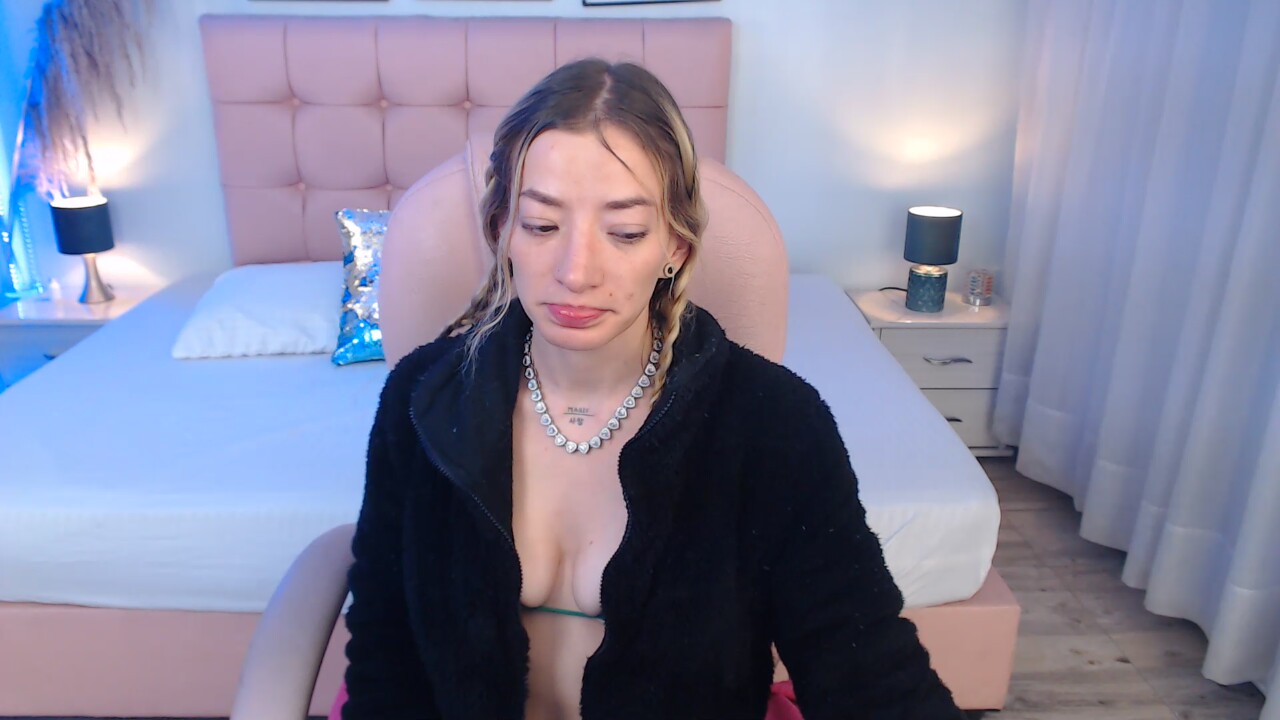 ZoeJoneess