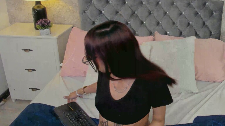 AnnyCurtis's Streamate show and profile