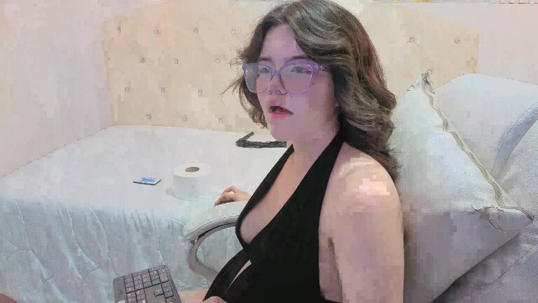 alexamiss18's Streamate show and profile