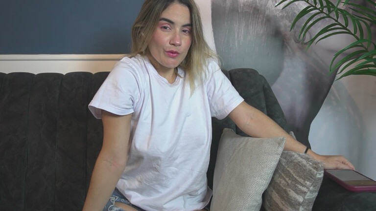 IsaBonet's Streamate show and profile