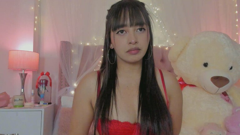 AlexandraWinterr's Streamate show and profile