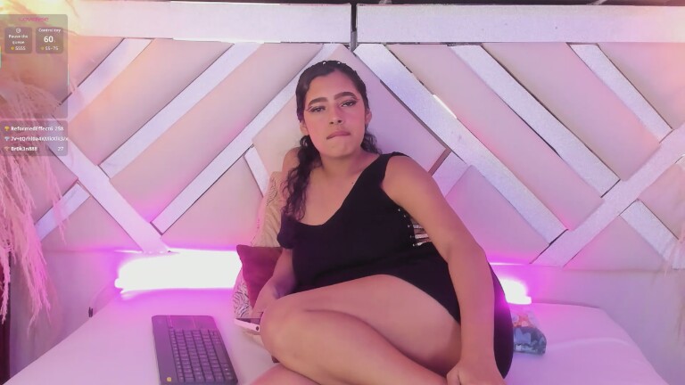 ZoeJohnson66's Streamate show and profile