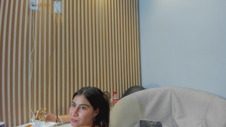 beatriz_doll's Streamate show and profile