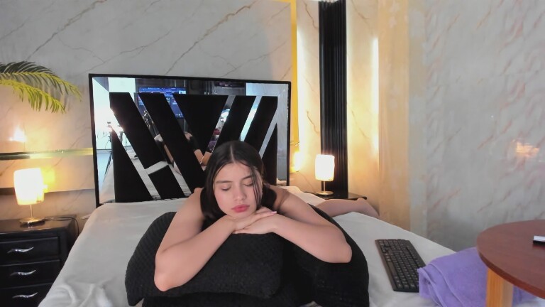 VictoriaKyros's Streamate show and profile