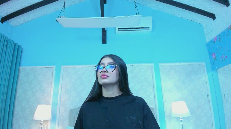 KoralDaviss's Streamate show and profile