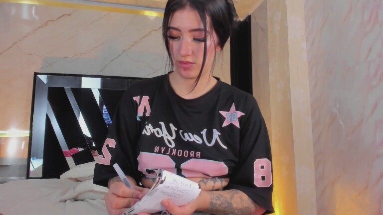 TiffanySantana's Streamate show and profile