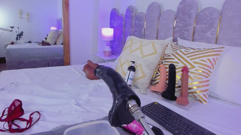 GabrielaHernandez's Streamate show and profile