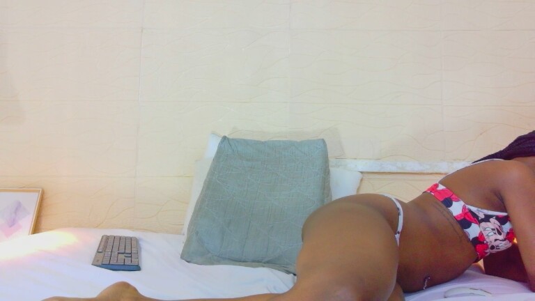 Slimchocobar28's Streamate show and profile