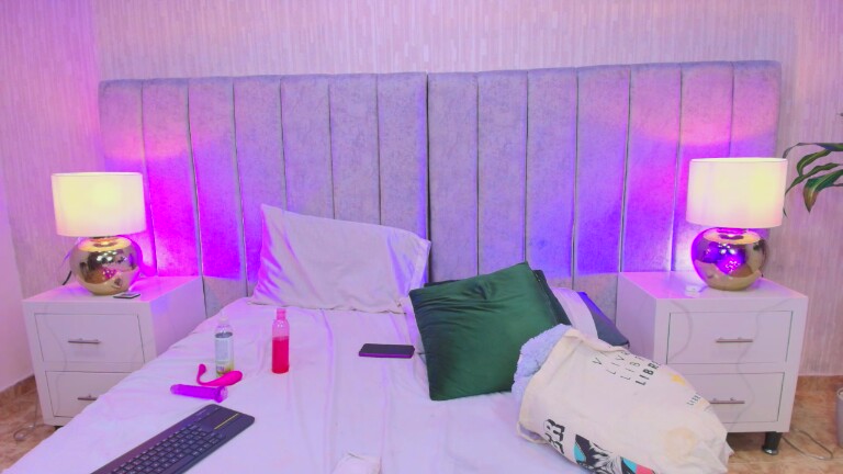 Tessalove_606's Streamate show and profile